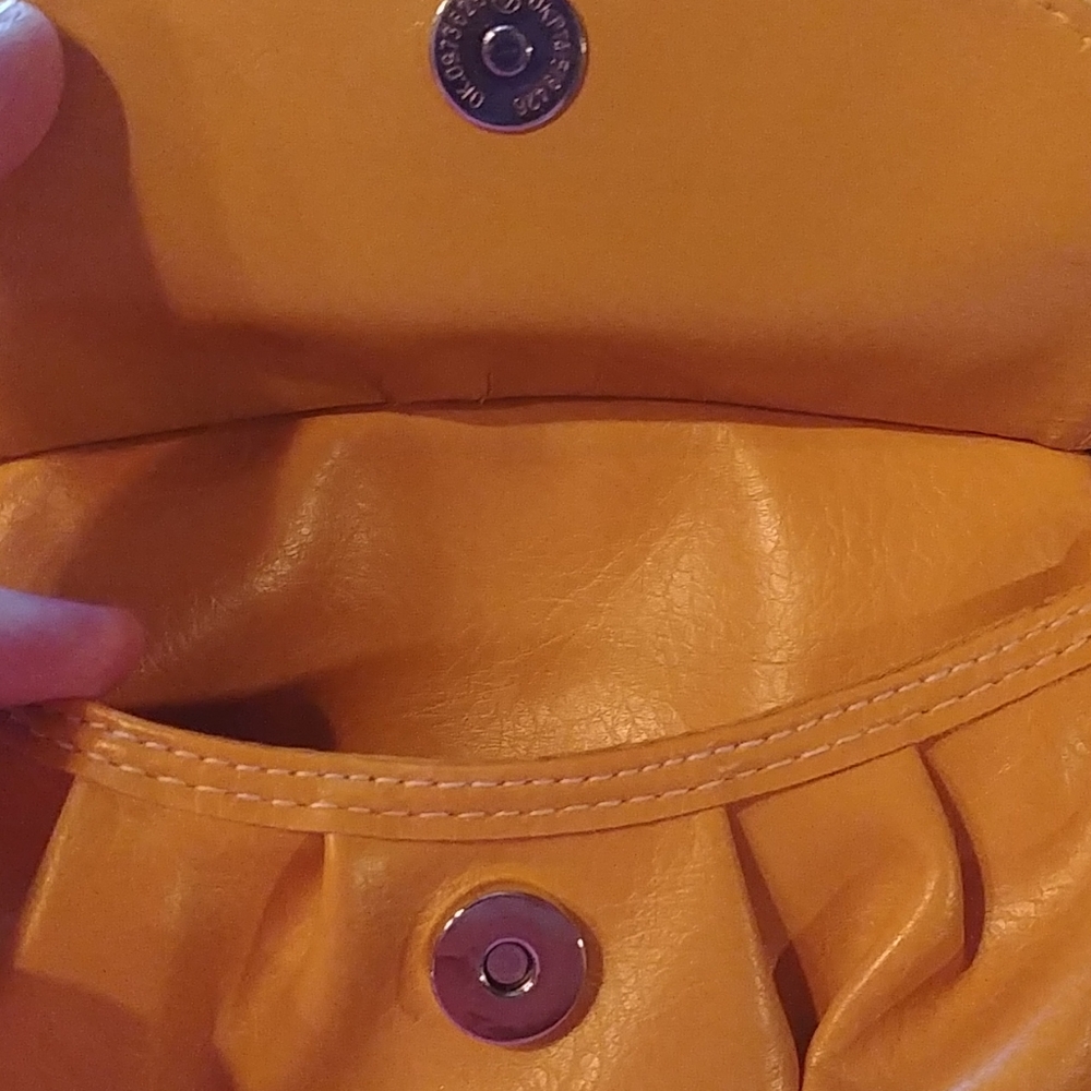 Purse - Picture 5 of 8